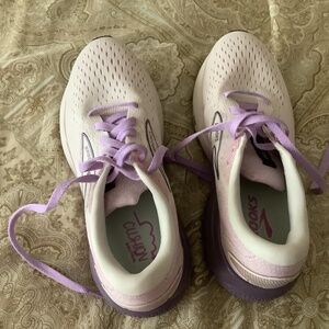 Brooks ghost 16 size 9
